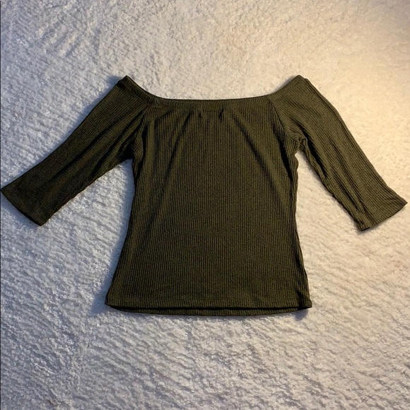 Forever 21 Ribbed Off-The Shoulder Top - Picture 4 of 4